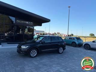 VOLKSWAGEN Tiguan usata, con Airbag laterali