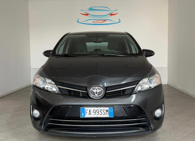 TOYOTA Verso usata 0