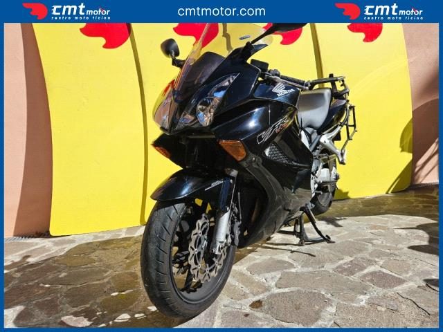 HONDA VFR 800 usata 1