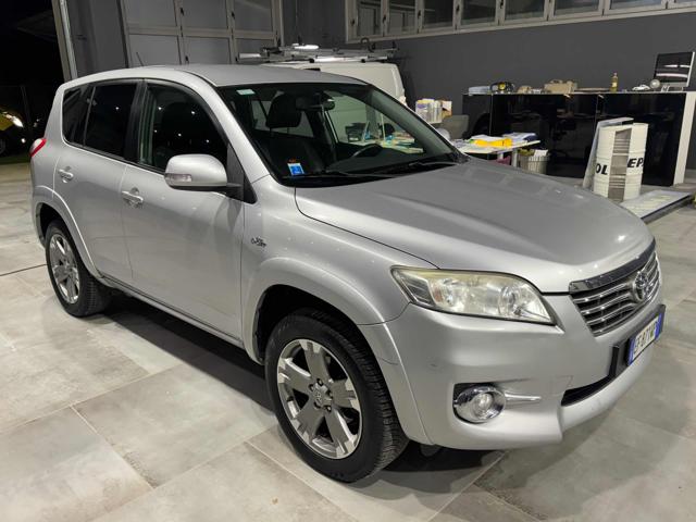 TOYOTA RAV 4 MY23 usata, con Airbag laterali