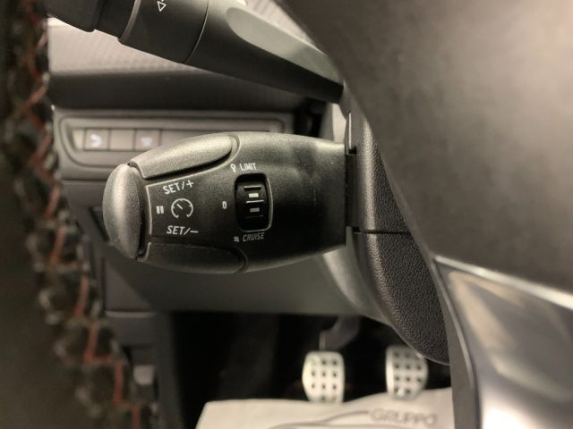 PEUGEOT 2008 usata, con Fari LED