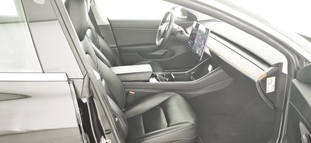 TESLA Model 3 usata, con Freno di stazionamento elettrico
