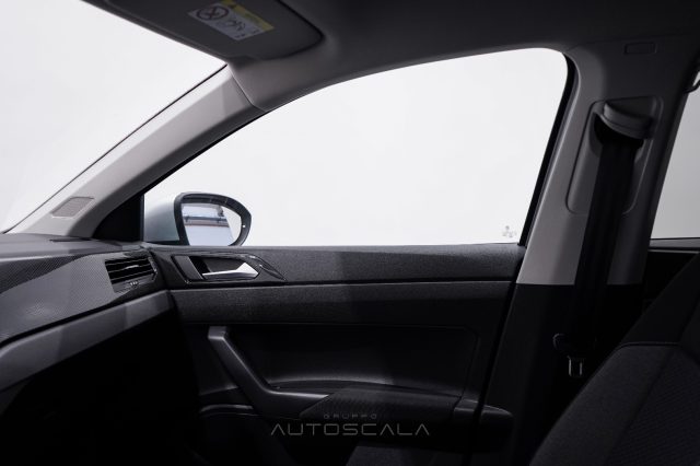 VOLKSWAGEN Taigo usata, con Fari LED