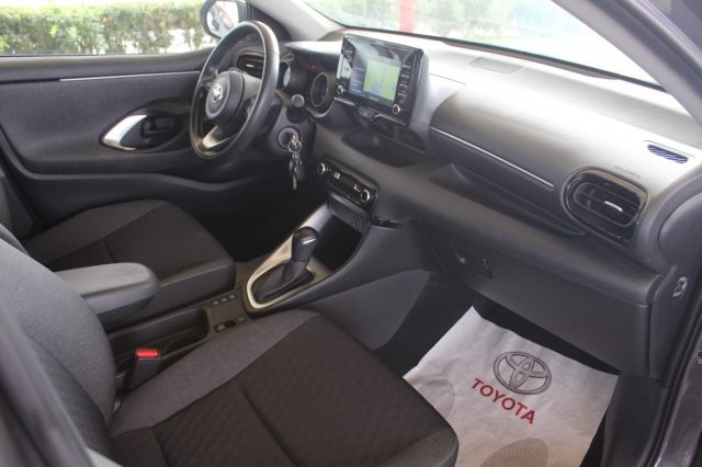 TOYOTA Yaris usata, con Cruise Control