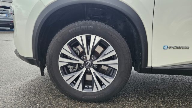 NISSAN X-Trail usata, con USB