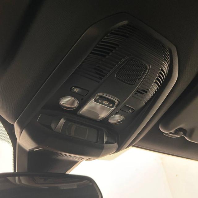 PEUGEOT 5008 usata, con Fari LED