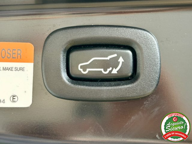 MITSUBISHI Outlander usata, con Sedile posteriore sdoppiato