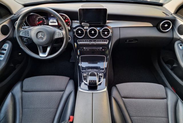 MERCEDES-BENZ C 220 usata, con Chiusura centralizzata