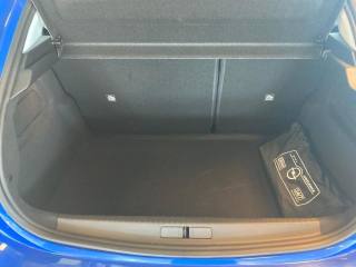 OPEL Corsa usata, con ESP