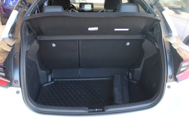 TOYOTA Yaris usata, con Servosterzo