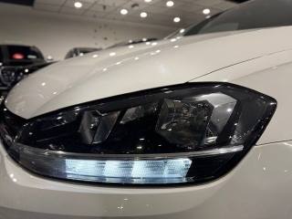 VOLKSWAGEN Golf usata, con Touch screen