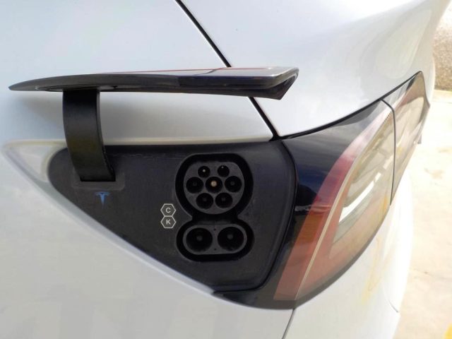 TESLA Model Y usata, con Sedile posteriore sdoppiato