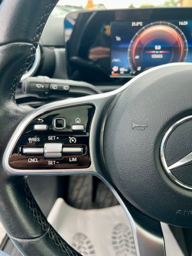 MERCEDES-BENZ A 160 usata, con USB