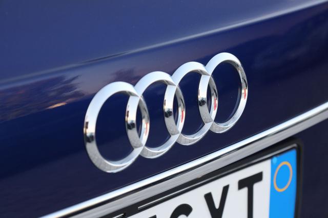 AUDI A4 usata, con Specchietto retrovisore con funzione antiabbagliamento