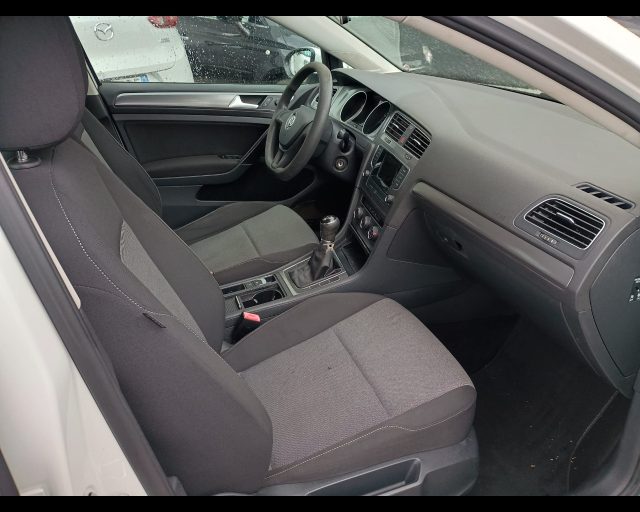 VOLKSWAGEN Golf usata, con ESP
