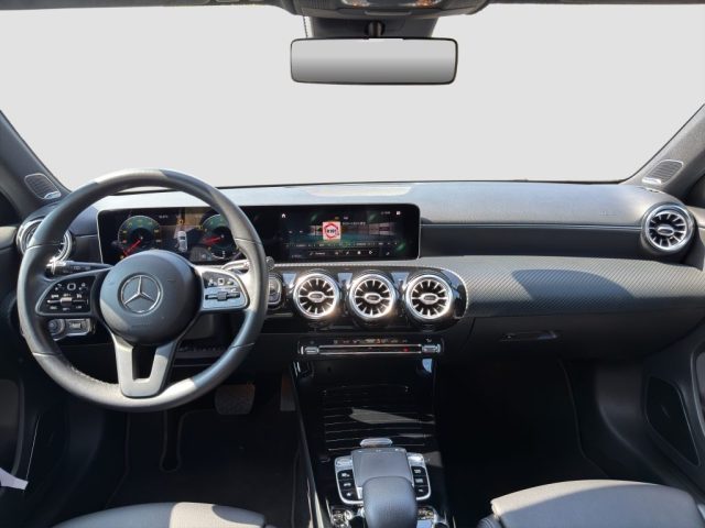 MERCEDES-BENZ A 180 usata 11