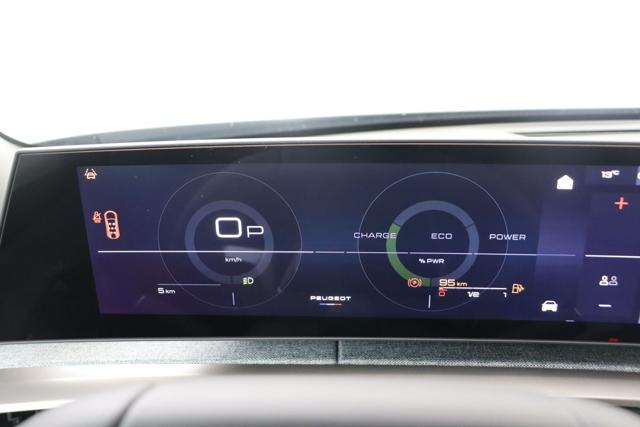 PEUGEOT 5008 usata, con Boardcomputer