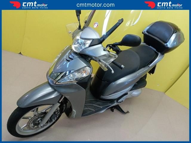 HONDA SH 300 i usata 13