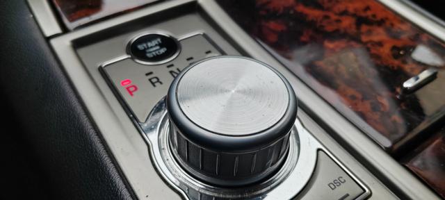 JAGUAR XF usata, con Bluetooth