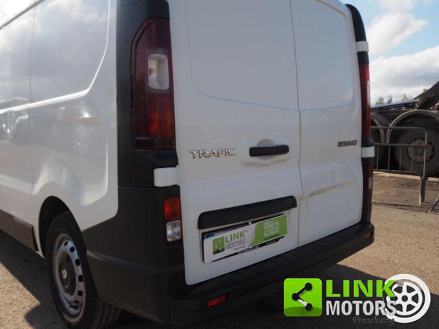 RENAULT Trafic usata 16