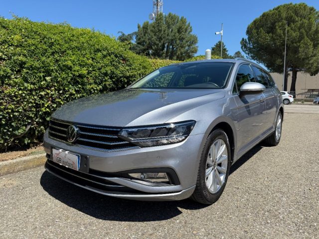 VOLKSWAGEN Passat Variant usata, con Airbag