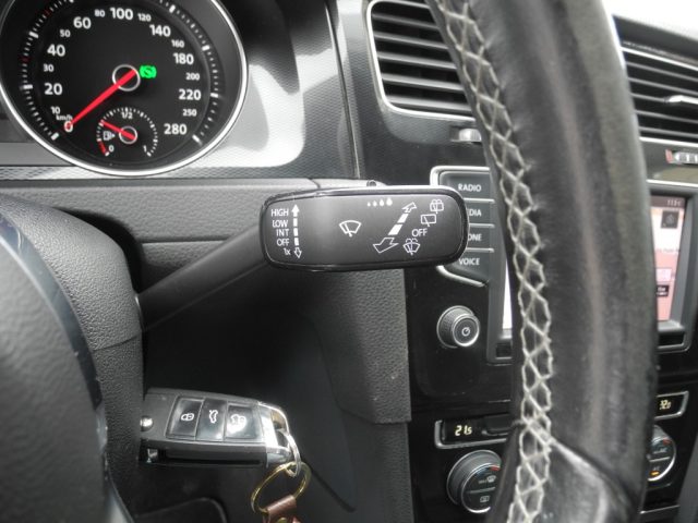 VOLKSWAGEN Golf GTD usata, con Freno di stazionamento elettrico