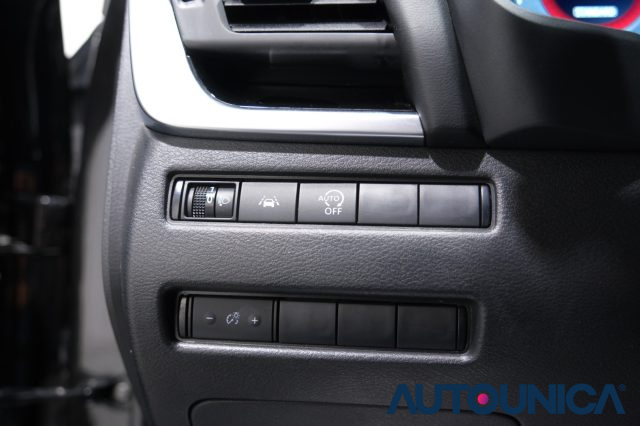 NISSAN Qashqai usata, con Fari LED