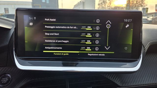 PEUGEOT 208 usata, con Luci diurne LED