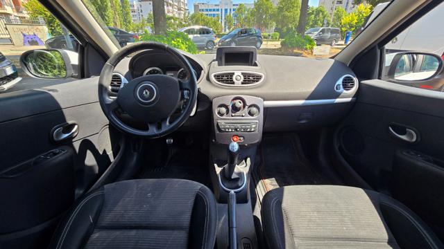 RENAULT Clio usata, con Sistema di navigazione