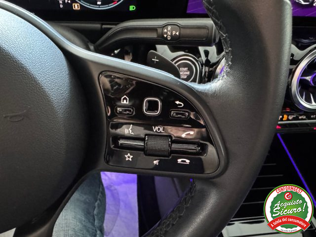 MERCEDES-BENZ GLA 180 usata, con Tettuccio apribile