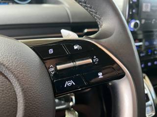 HYUNDAI Staria usata, con Leve al volante