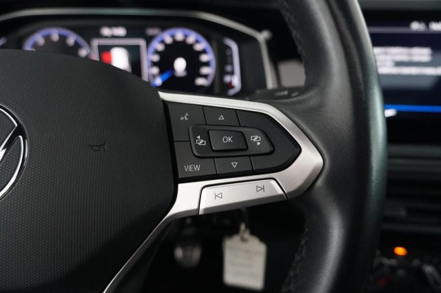 VOLKSWAGEN Taigo usata, con USB