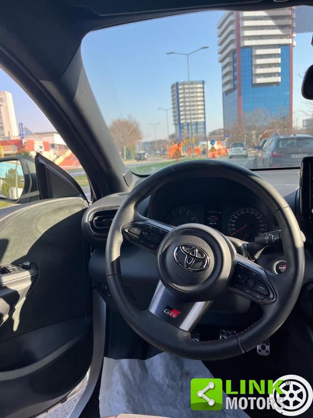 TOYOTA Yaris usata, con Airbag Passeggero