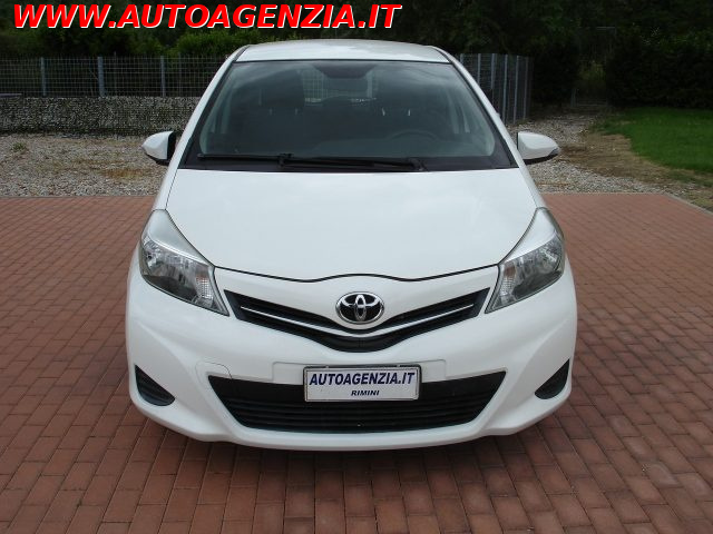 TOYOTA Yaris usata 5