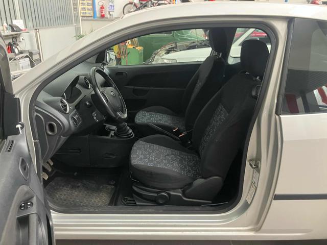 FORD Fiesta usata, con Chiusura centralizzata