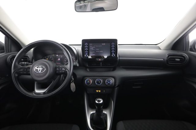 TOYOTA Yaris usata 4