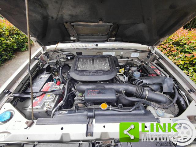 MITSUBISHI Pajero usata 11