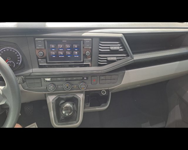 VOLKSWAGEN T6 Caravelle usata, con Regolazione elettrica sedili