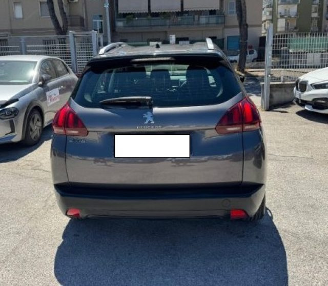 PEUGEOT 2008 usata, con Autoradio