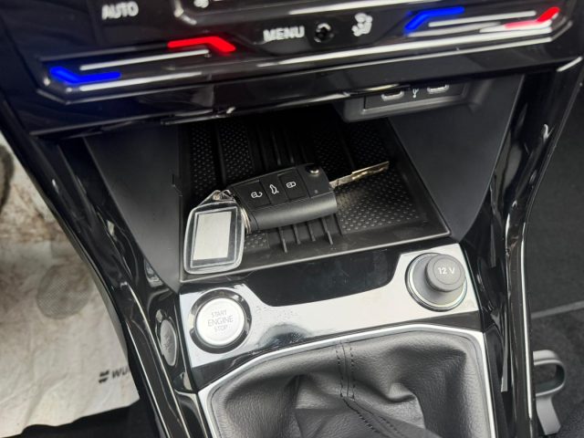 VOLKSWAGEN T-Cross usata, con Servosterzo