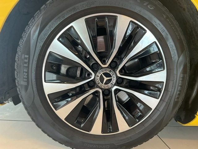 MERCEDES-BENZ A 200 usata, con Autoradio digitale