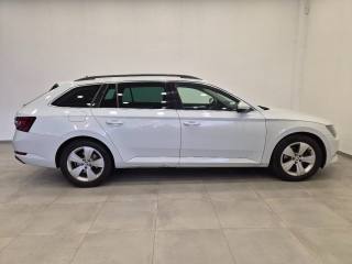 SKODA Superb usata, con Autoradio