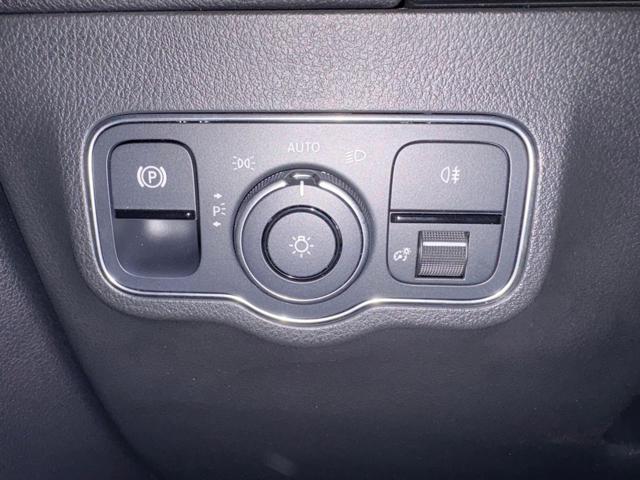 MERCEDES-BENZ GLA 180 usata, con Cronologia tagliandi