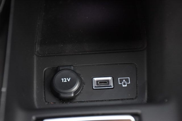 PEUGEOT 408 usata, con Leve al volante