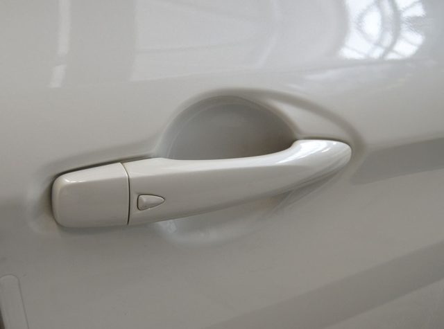 NISSAN Qashqai usata, con Fari LED
