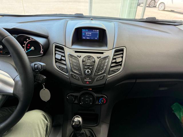 FORD Fiesta usata, con Specchietti laterali elettrici