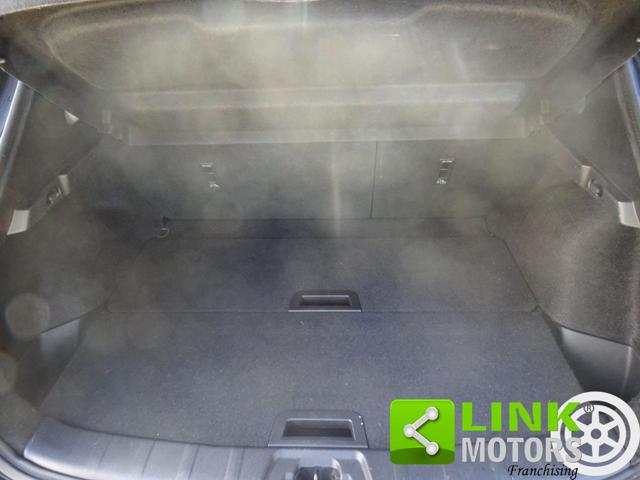 NISSAN Qashqai usata, con Fari Xenon