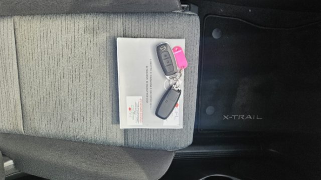NISSAN X-Trail usata, con Autoradio