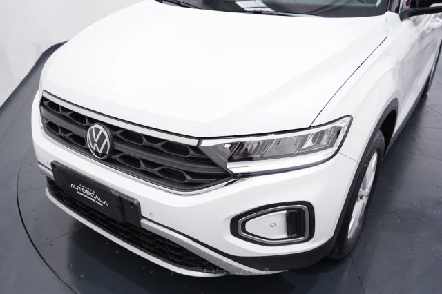 VOLKSWAGEN T-Roc usata 28