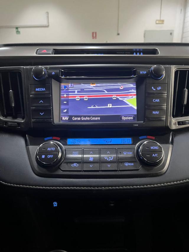 TOYOTA RAV 4 usata, con Specchietti laterali elettrici